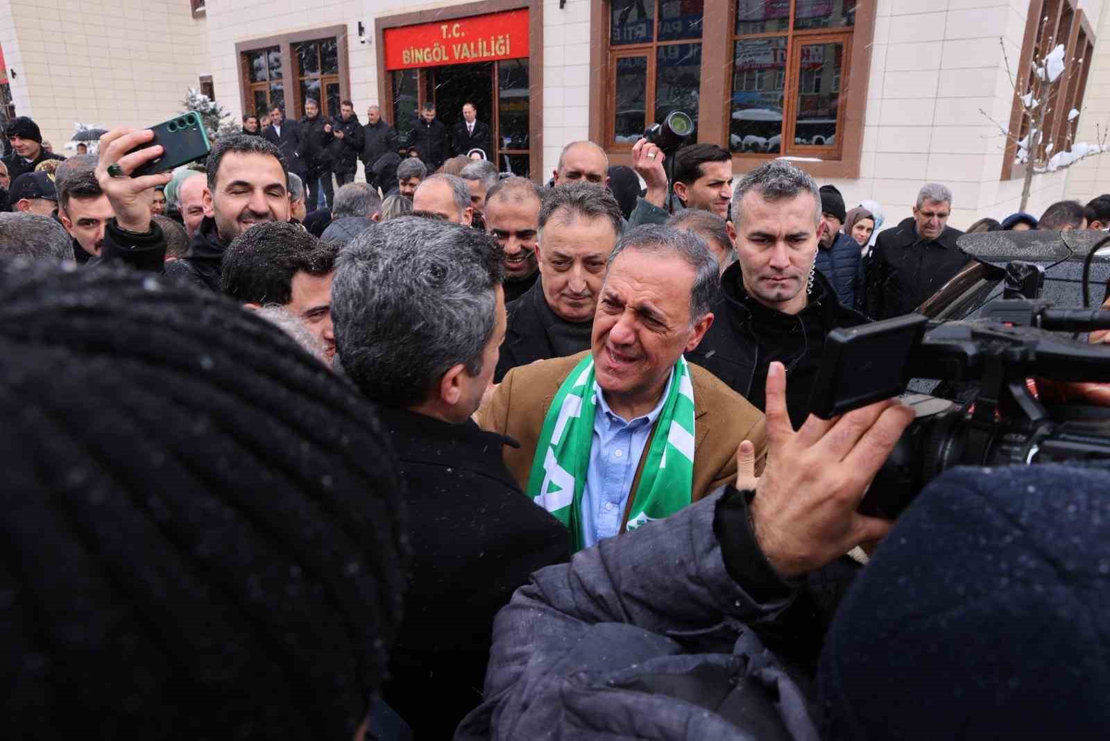 Bingöl Valisi Usta’dan duygusal veda: "Çok güzel bir şehirde valilik yaptım"
