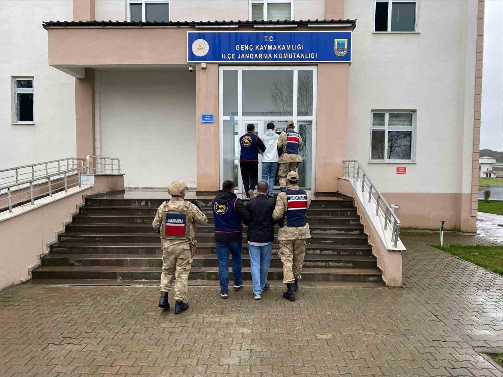 Bingöl’de 16 şüpheli ve 4 hükümlü yakalandı
