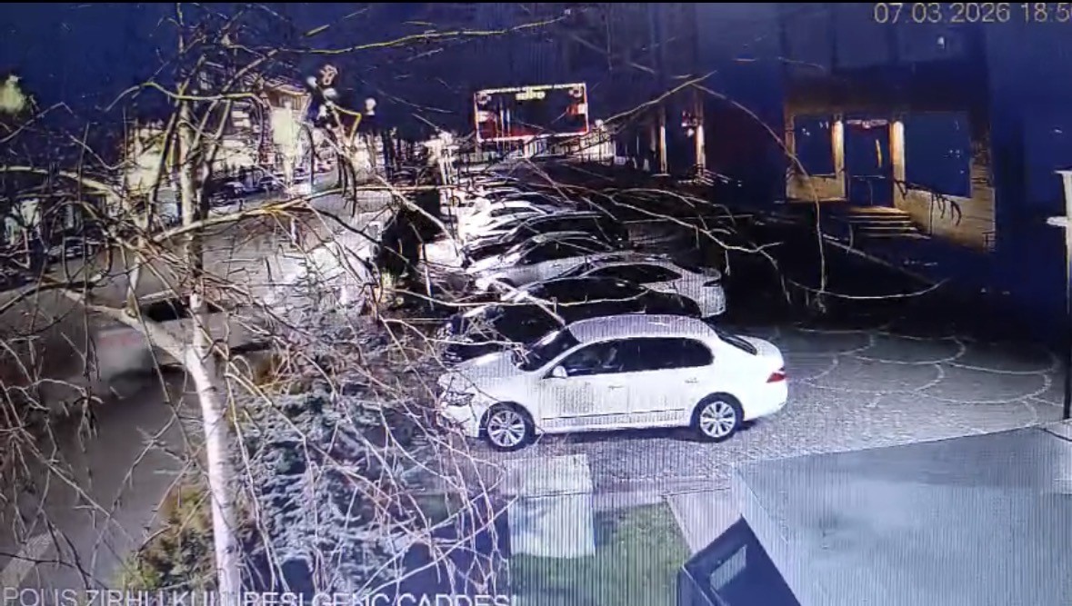 Bingöl’de 4 kişinin yaralandığı kaza kamerada
