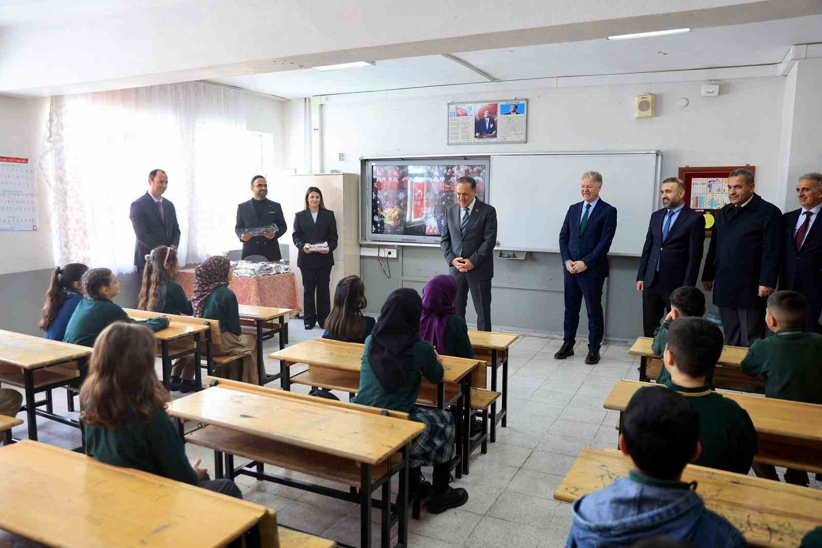 Bingöl’de 58 bin öğrenci karne sevinci yaşadı
