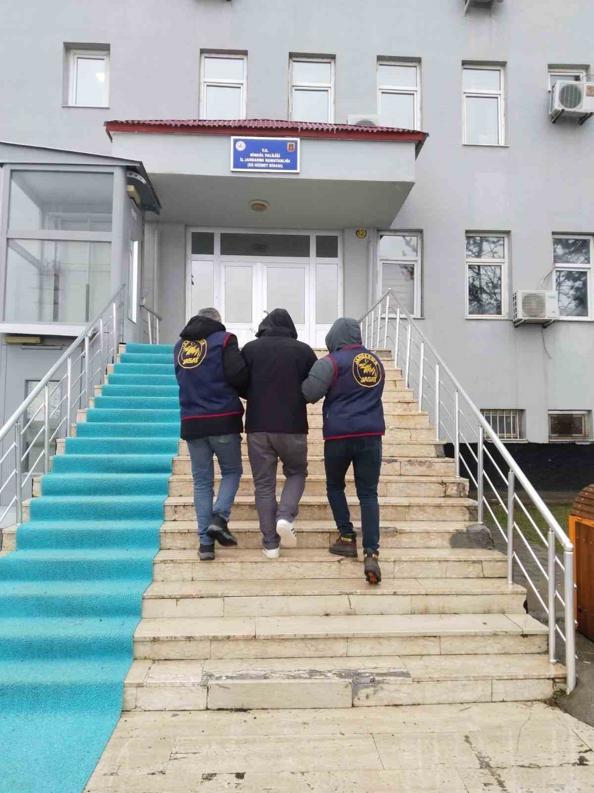 Bingöl’de aranan 10 şahıs yakalandı
