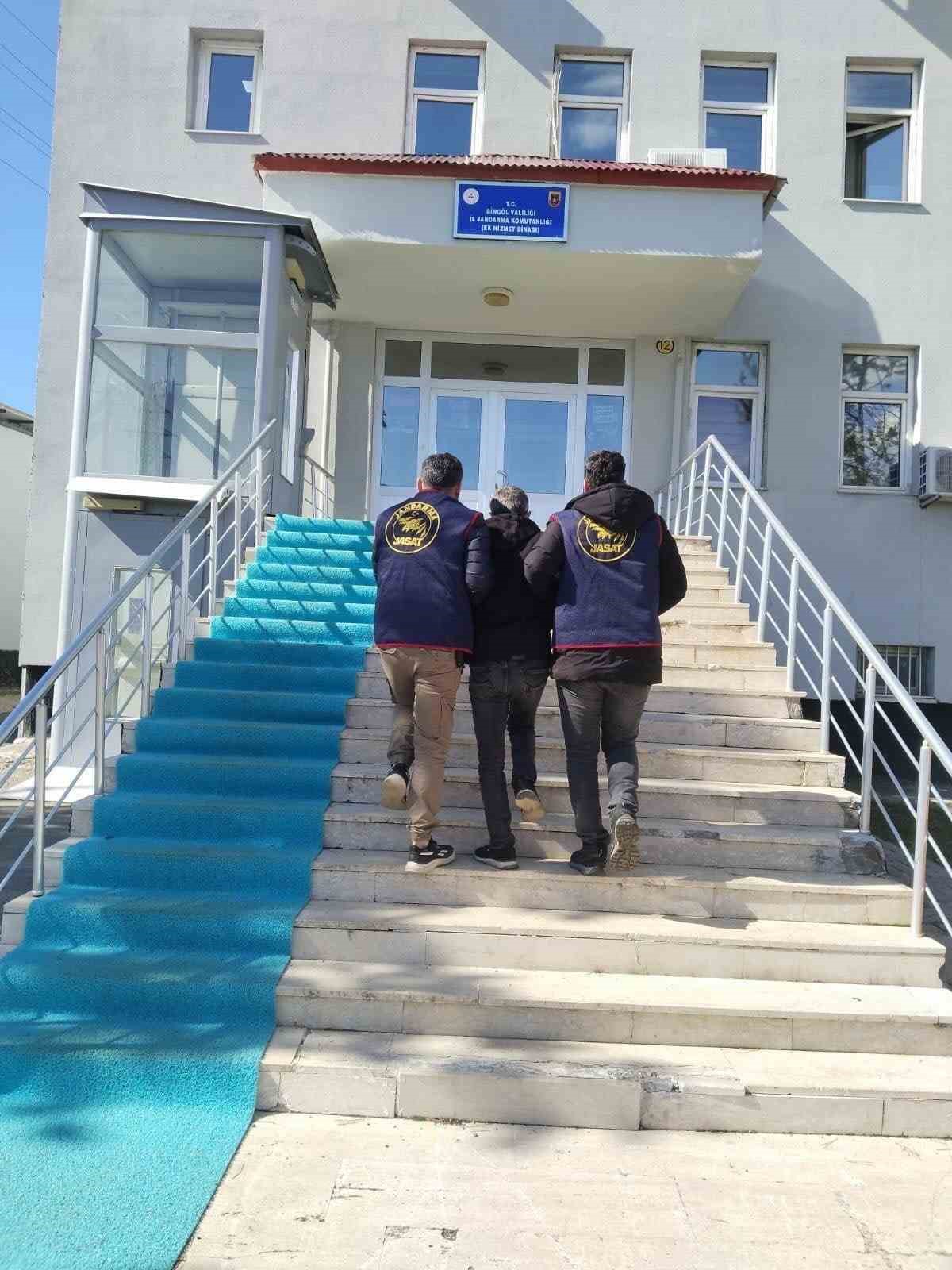 Bingöl’de aranan 10 şahıs yakalandı
