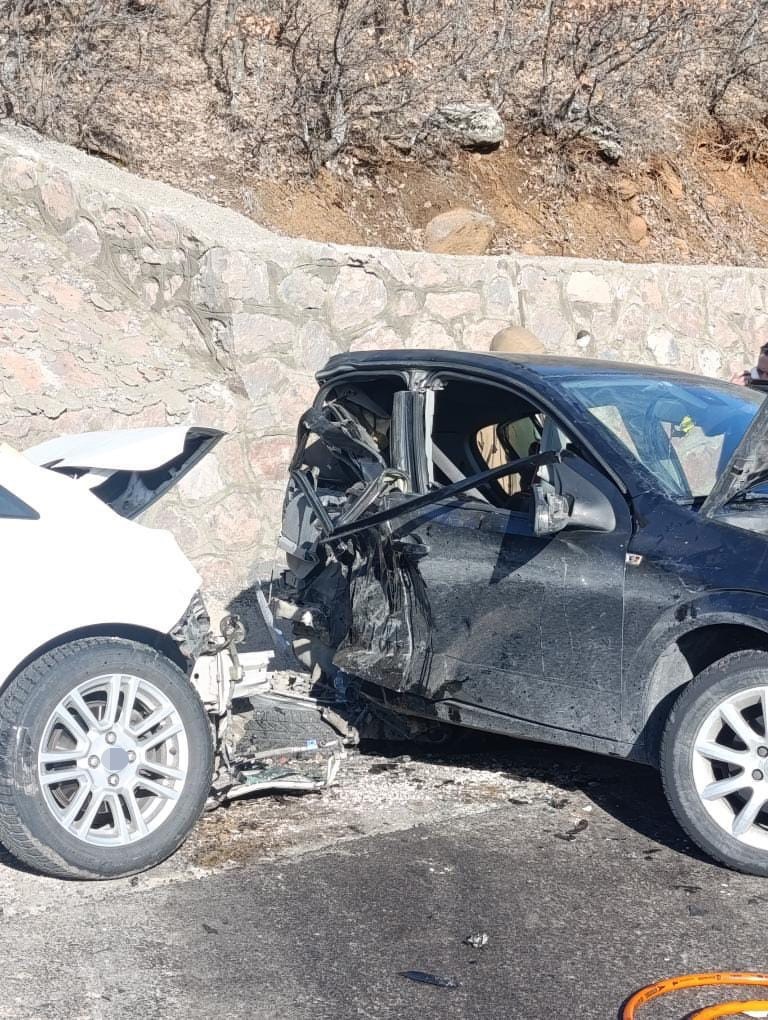 Bingöl’de feci kaza: 2 ölü, 3 yaralı
