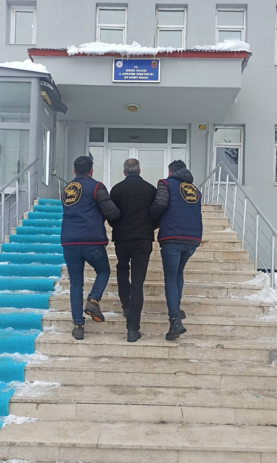 Bingöl’de kesinleşmiş hapis cezası bulunan 6 şüpheli tutuklandı
