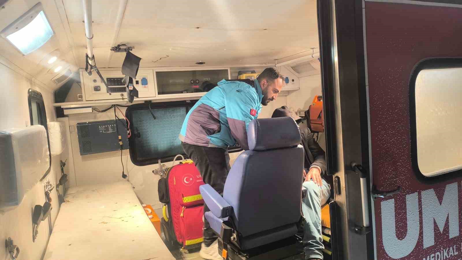 Bingöl’de UMKE’nin kar ve tipide zamanla yarışı
