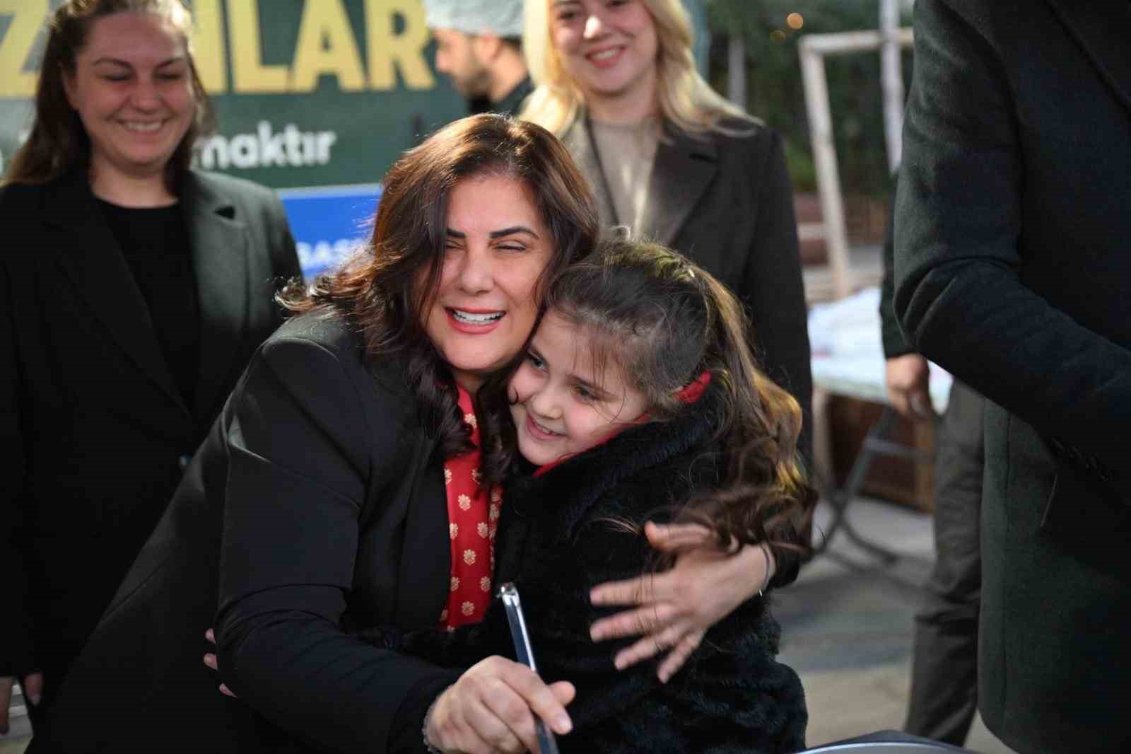 Binlerce Aydınlı, Büyükşehir’in sofralarında buluştu
Binlerce Aydınlı, Büyükşehir’in sofralarında buluştu