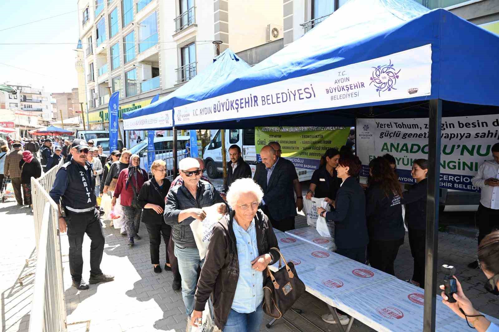 Binlerce fide Söke’de vatandaşlarla buluştu
