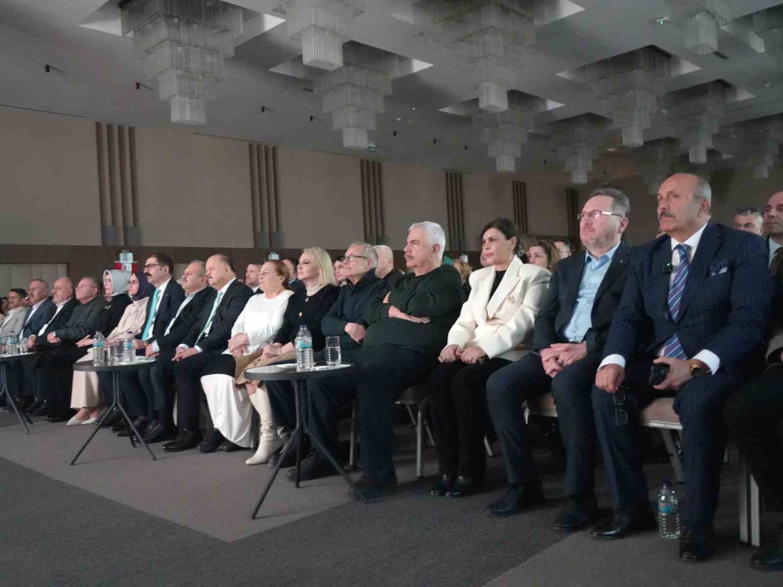 Binlerce yıllık tarihe yapay zekayla ışık tutulan filmin galasına yoğun ilgi
Binlerce yıllık tarihe yapay zekayla ışık tutulan filmin galasına yoğun ilgi