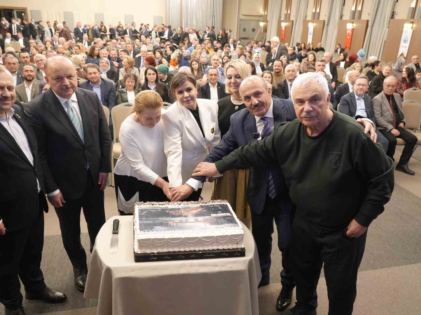 Binlerce yıllık tarihe yapay zekayla ışık tutulan filmin galasına yoğun ilgi
Binlerce yıllık tarihe yapay zekayla ışık tutulan filmin galasına yoğun ilgi