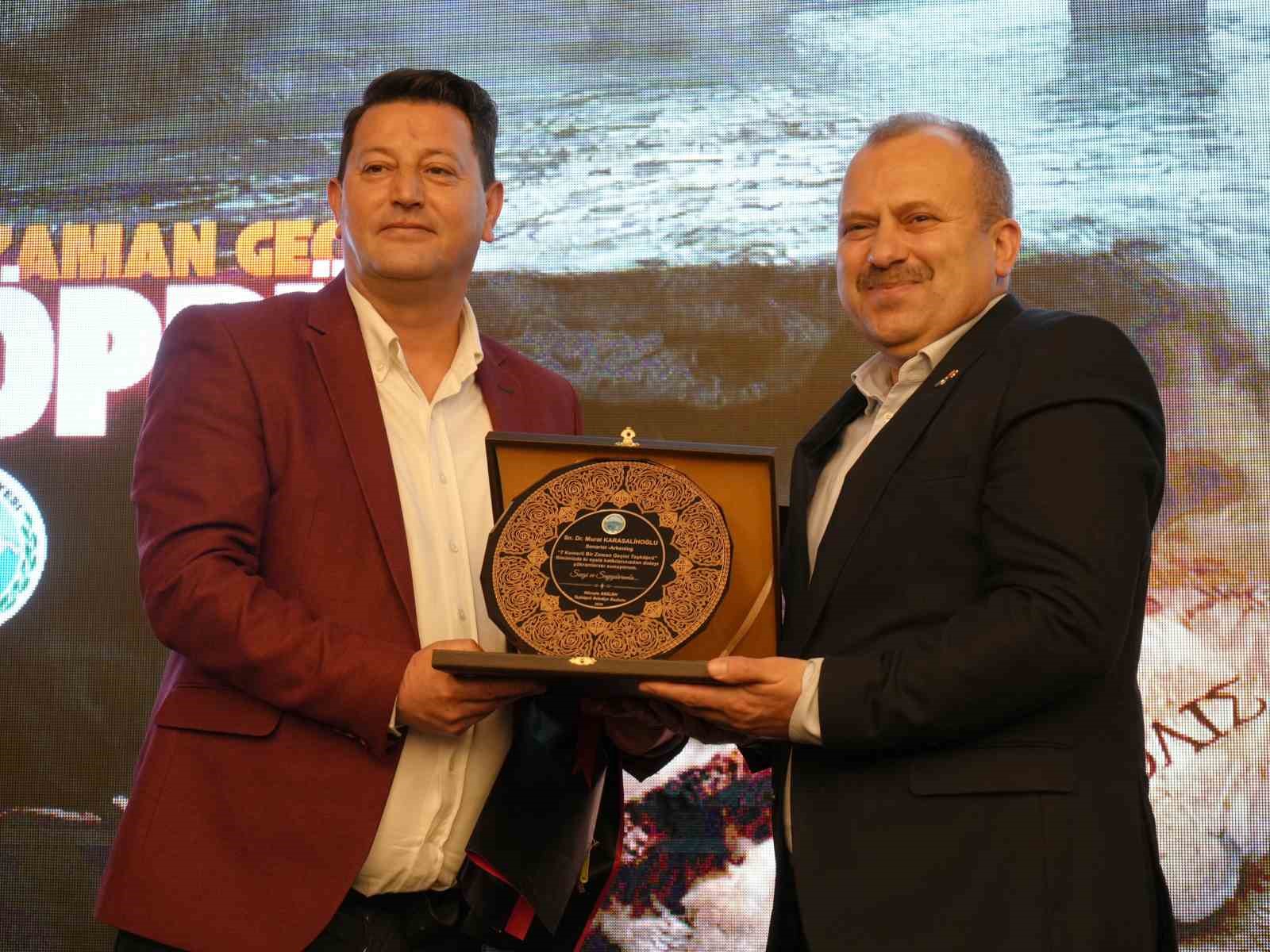 Binlerce yıllık tarihe yapay zekayla ışık tutulan filmin galasına yoğun ilgi
Binlerce yıllık tarihe yapay zekayla ışık tutulan filmin galasına yoğun ilgi