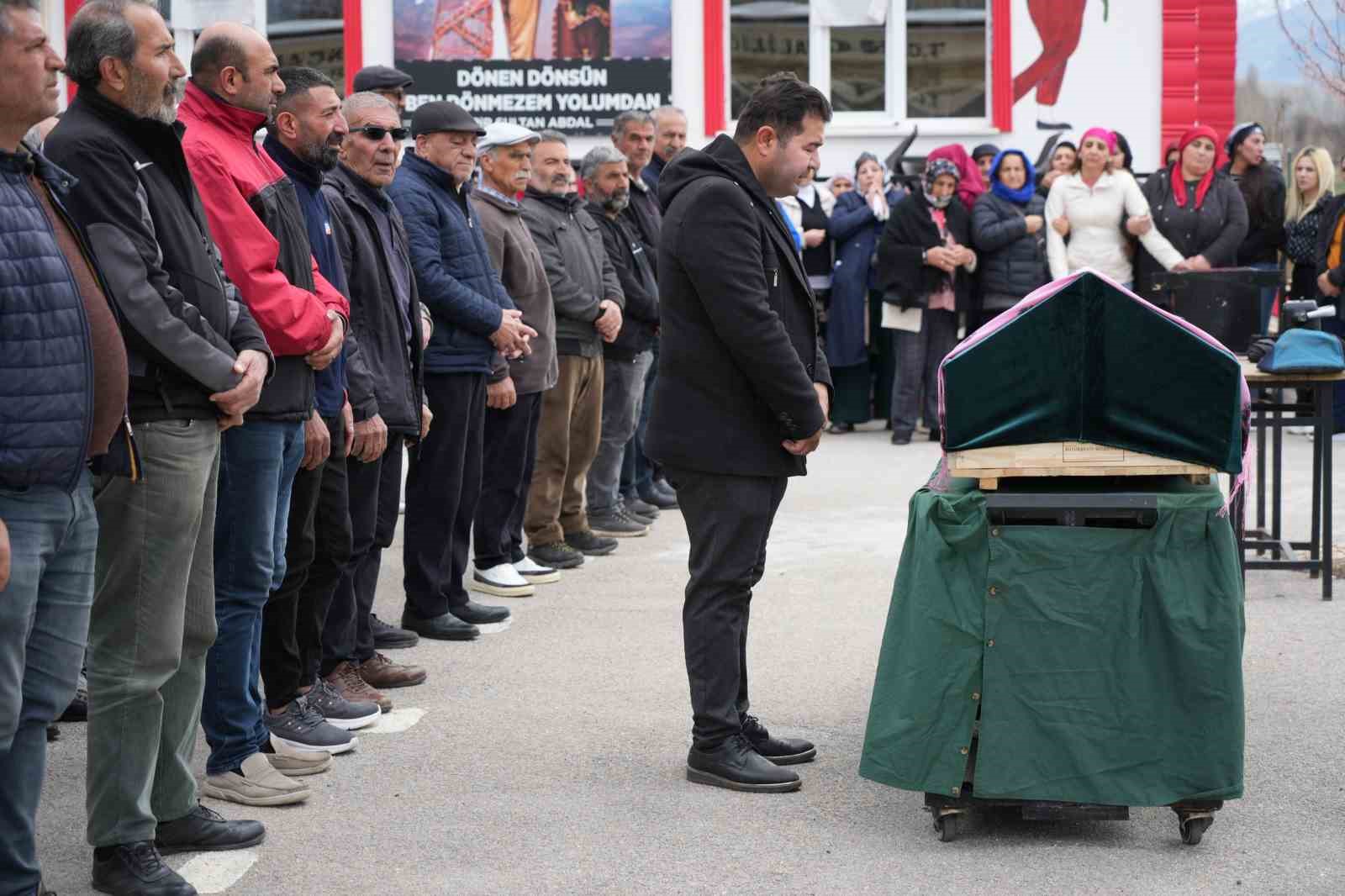 Bir anne daha hayattan koparıldı: Erzincan’da yürek yakan veda
