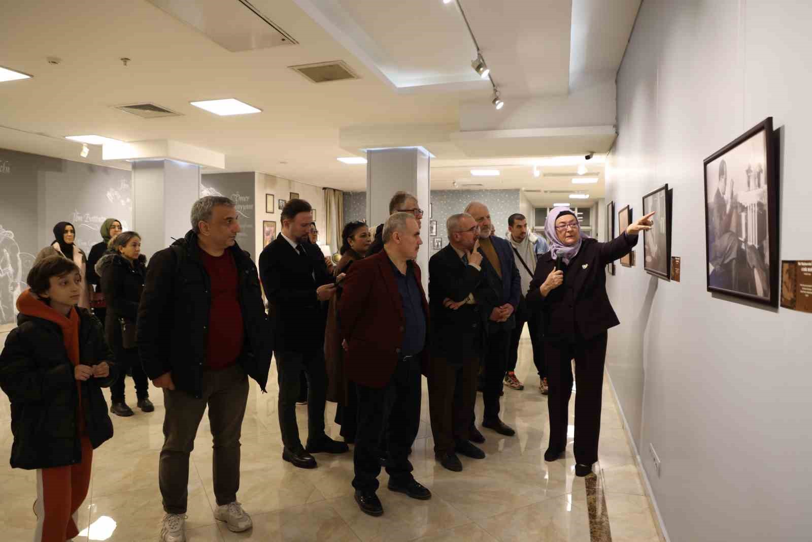 "Bir Düşüncenin İzinde: Cemil Meriç Sergisi" açıldı
"Bir Düşüncenin İzinde: Cemil Meriç Sergisi" açıldı