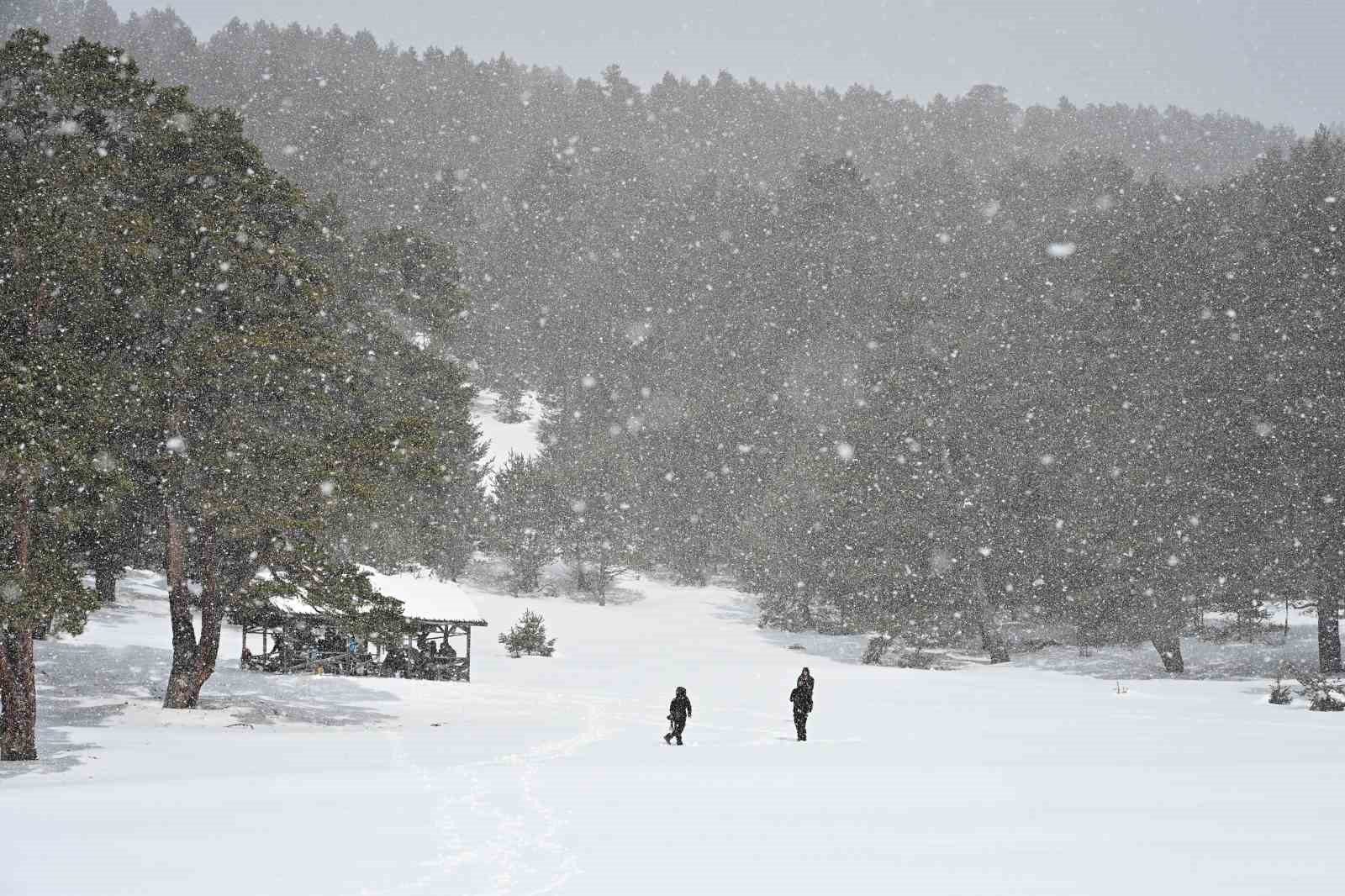 Bir günde dört mevsimi birden yaşadılar

