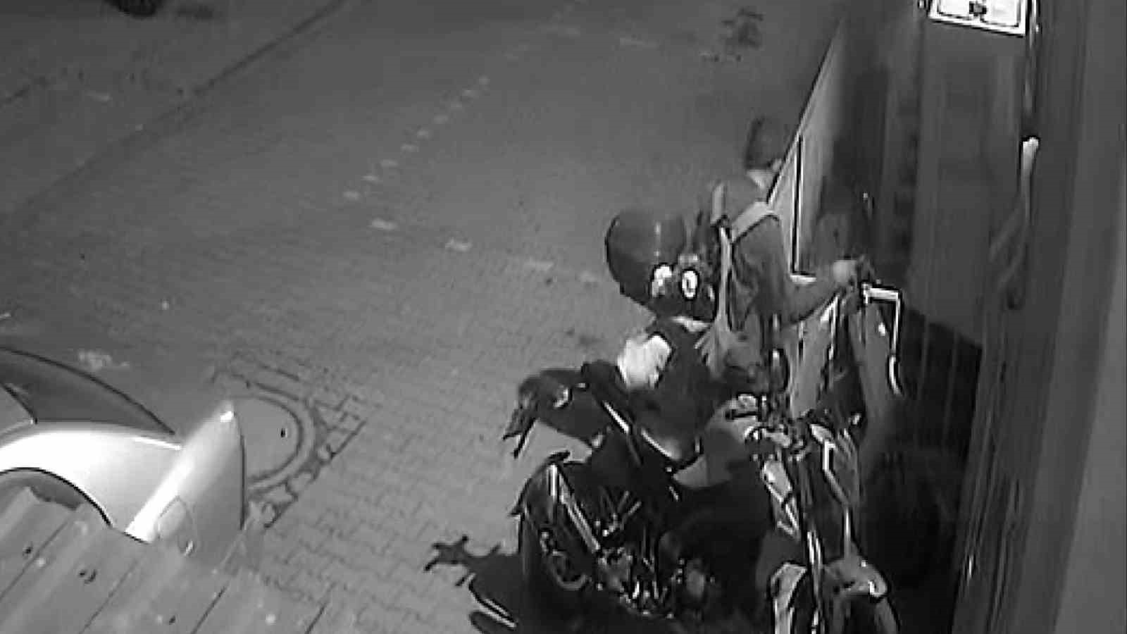 Bir haftada 5 araç çalan hırsız tutuklandı: "Olay tarihlerinde belirtilen adreslere gitmedim"
