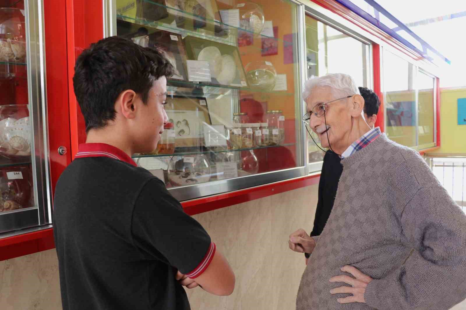 Bir yumurta ile başladığı biyoloji merakını müzeye dönüştürdü
Bir yumurta ile başladığı biyoloji merakını müzeye dönüştürdü
