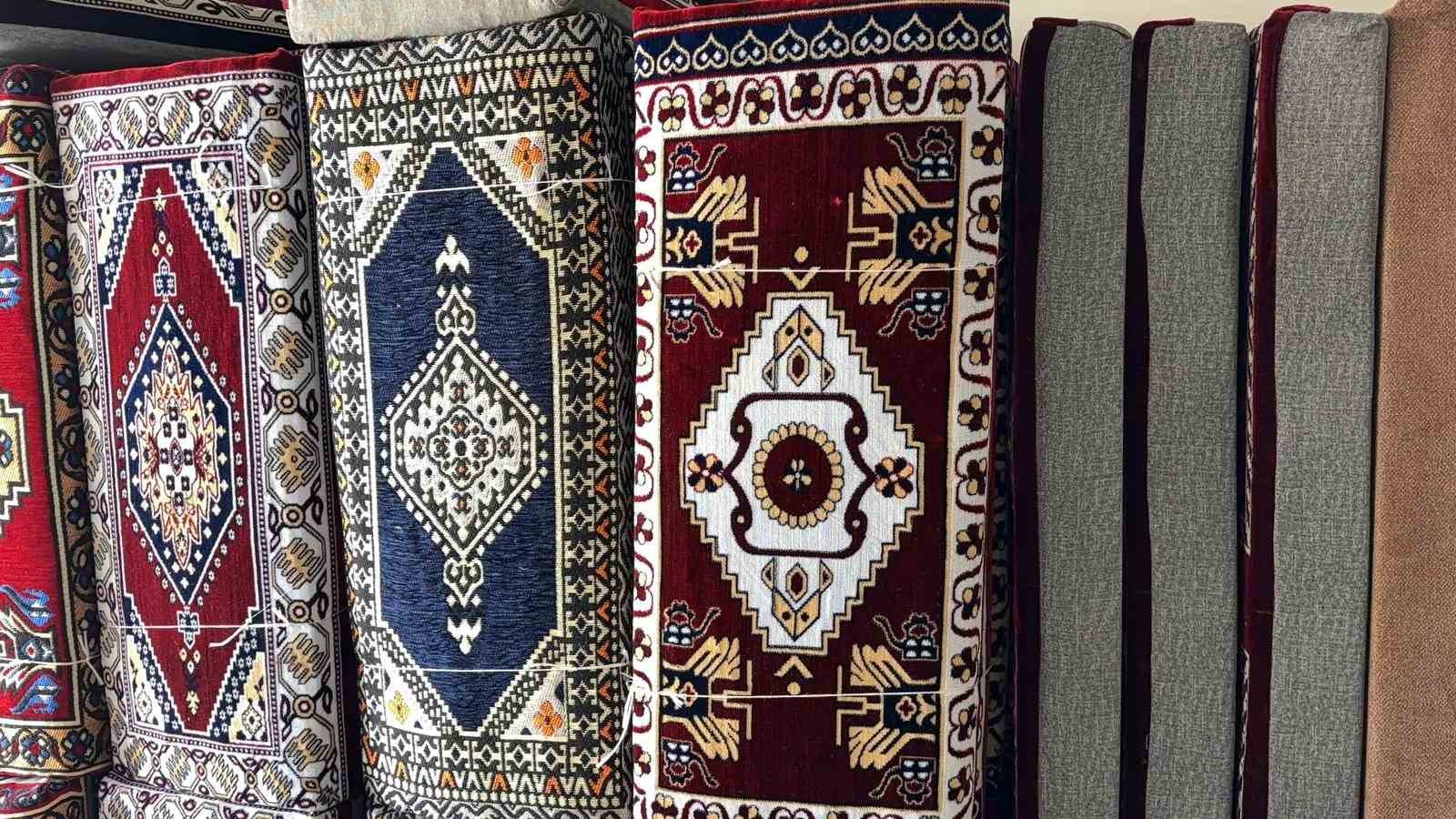 Bir zamanlar her evde bulunan hasır yastıklar zamana yenik düştü
