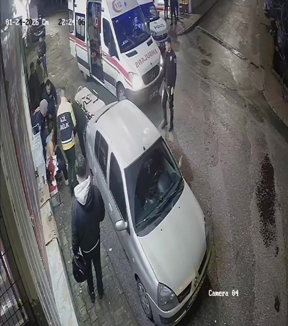 Birlikte alkol alırken tartıştığı arkadaşını ayrıldıktan sonra çağırıp bıçakla ağır yaraladı
Birlikte alkol alırken tartıştığı arkadaşını ayrıldıktan sonra çağırıp bıçakla ağır yaraladı