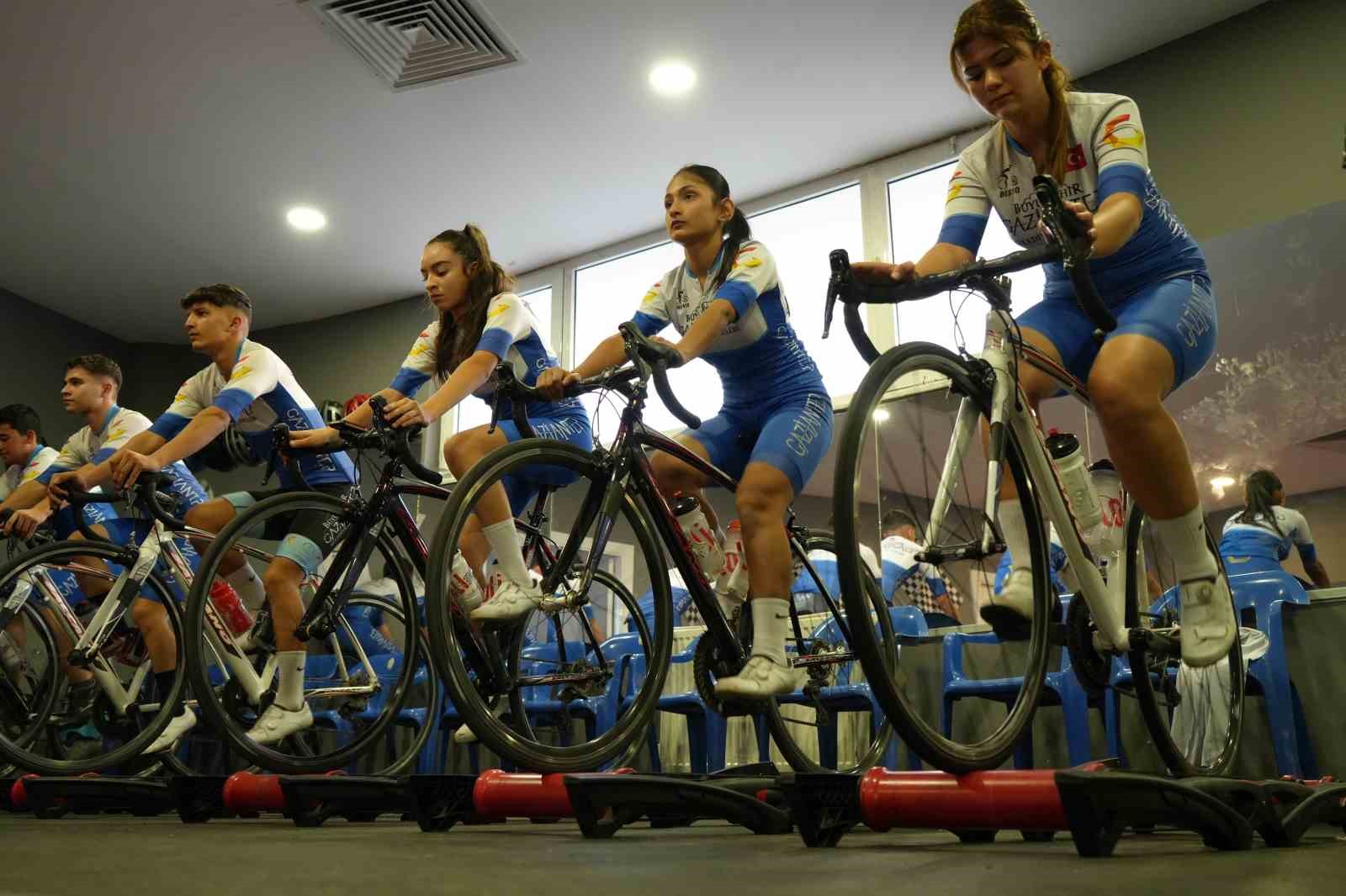 Bisiklet tamirciliğinden antrenörlüğe uzanan başarı hikayesi
