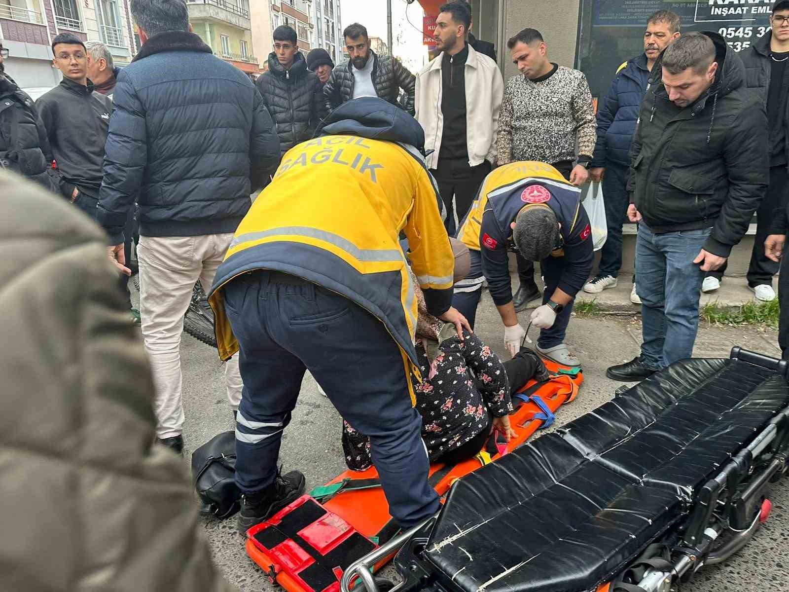 Bisikletin çarptığı kadın hastanelik oldu
