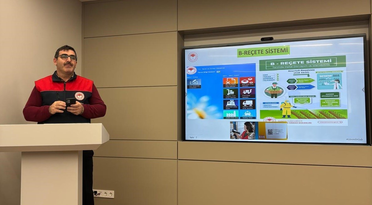 Bitki koruma ürünleri ve b-reçete sistemi eğitimi verildi
