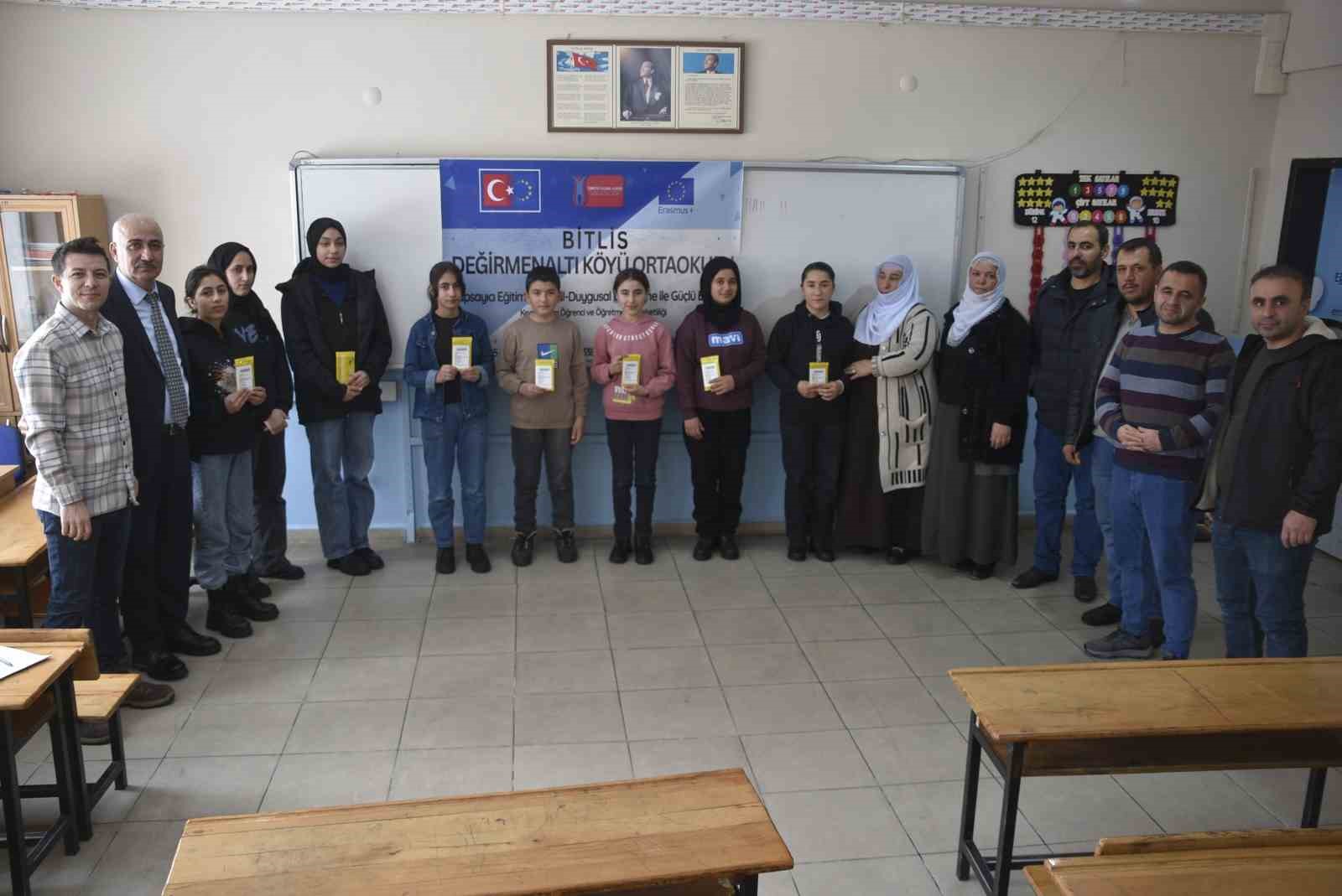 Bitlisli köy okulu öğrencilerine Avrupa yolu açıldı
