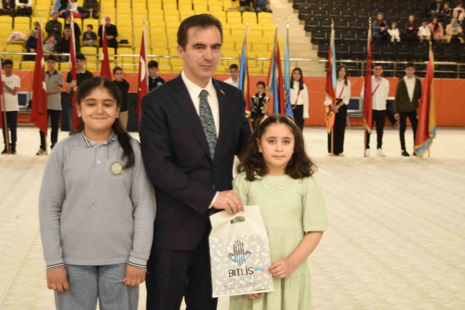 Bitlis’te 23 Nisan Ulusal Egemenlik ve Çocuk Bayramı kutlandı
