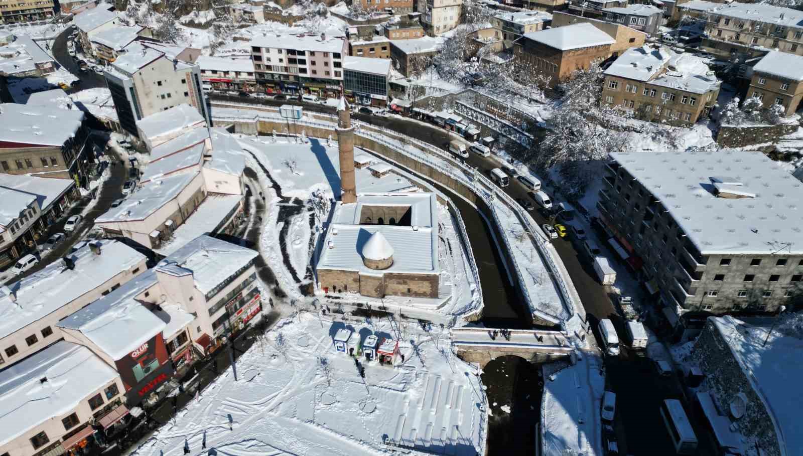 Bitlis’te karla gelen güzellik
