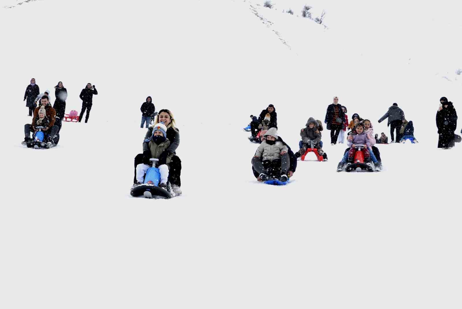 Bitlis’te kış turizmi yarı yıl tatiliyle canlandı
