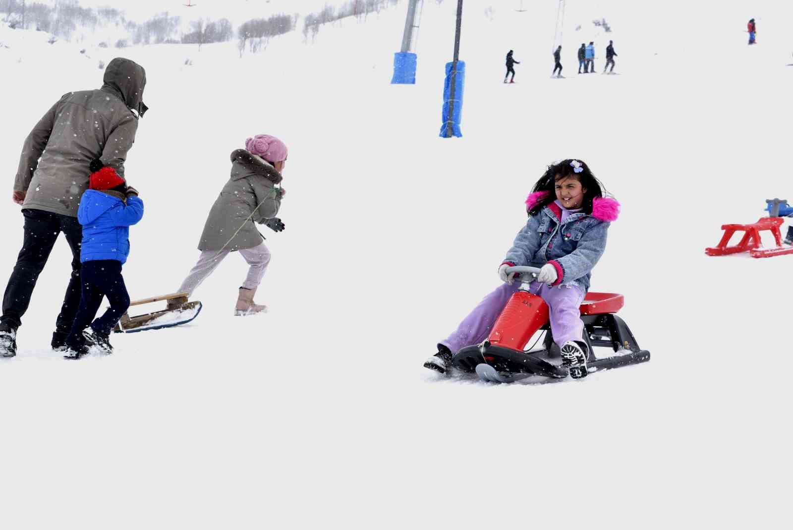 Bitlis’te kış turizmi yarı yıl tatiliyle canlandı
