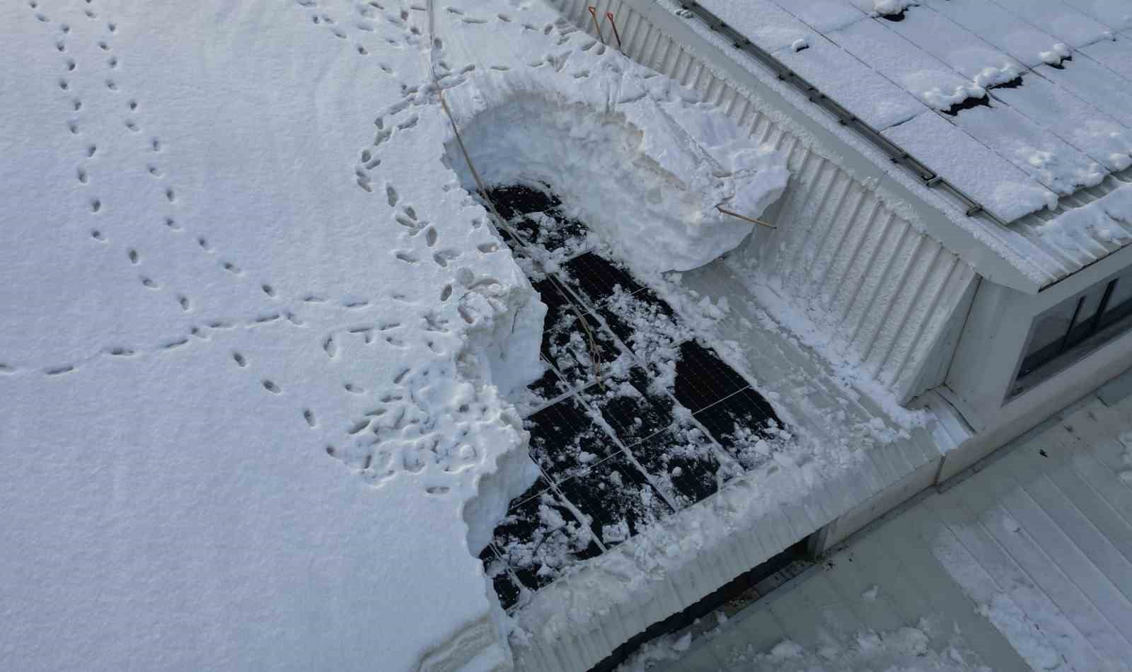 Bitlis’te tekstilciler kar yüzünden güneş panellerini kullanamıyor
