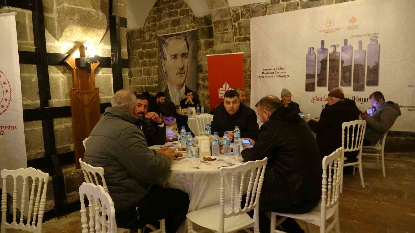 Bitlis’te yüzlerce vatandaşa iftar ikramı
