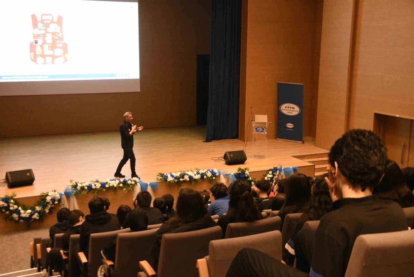 Bitlis’teki okullarda deprem tatbikatı yapıldı
