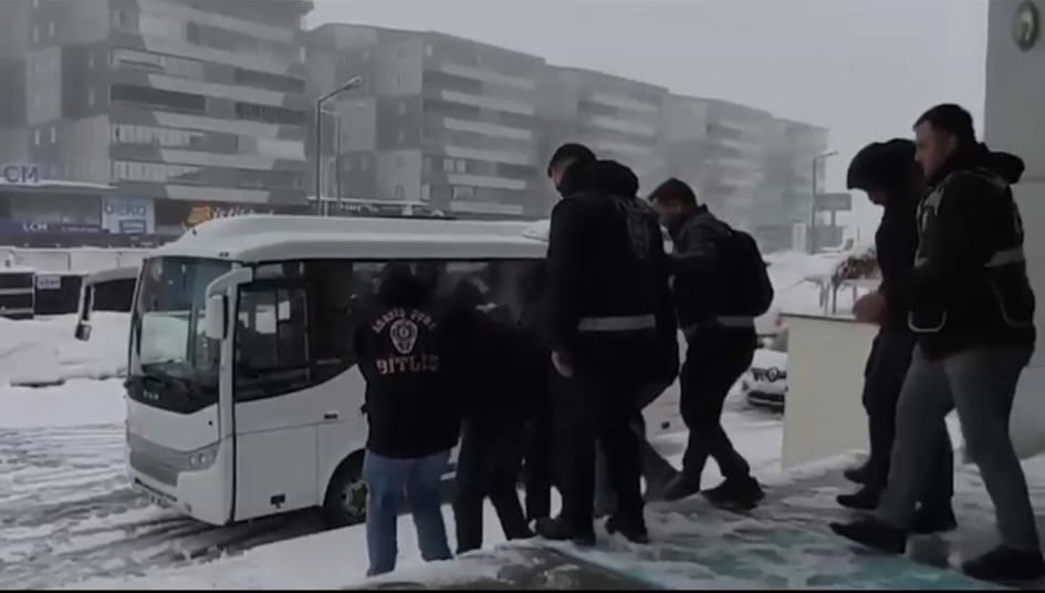 Bitlis’teki uyuşturucu operasyonunda 10 şüpheli tutuklandı
