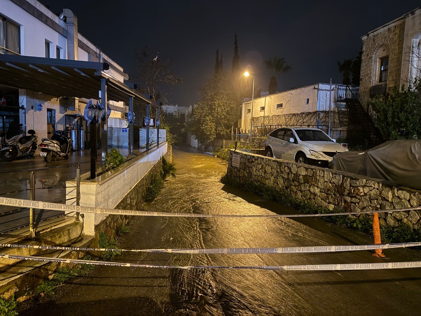 Bodrum Belediyesi yağış nöbetindeydi
