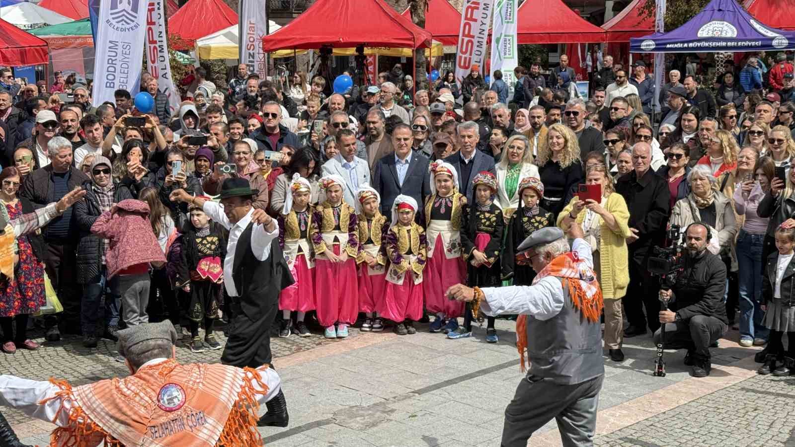 Bodrum’da Acı Ot Festivali’ne insan seli
