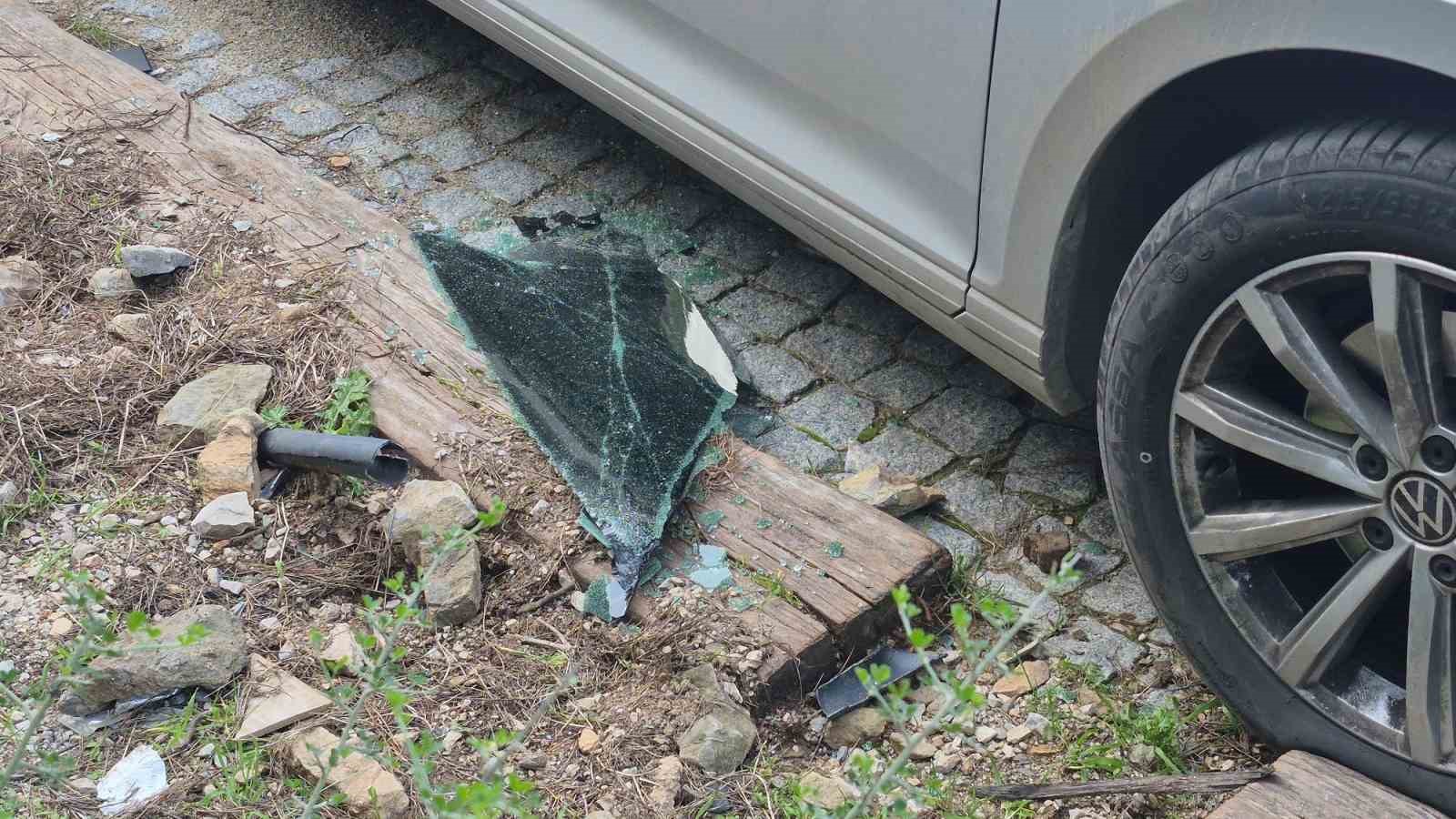 Bodrum’da araçtan hırsızlık olayı ilgili 3 kişi gözaltına alındı
