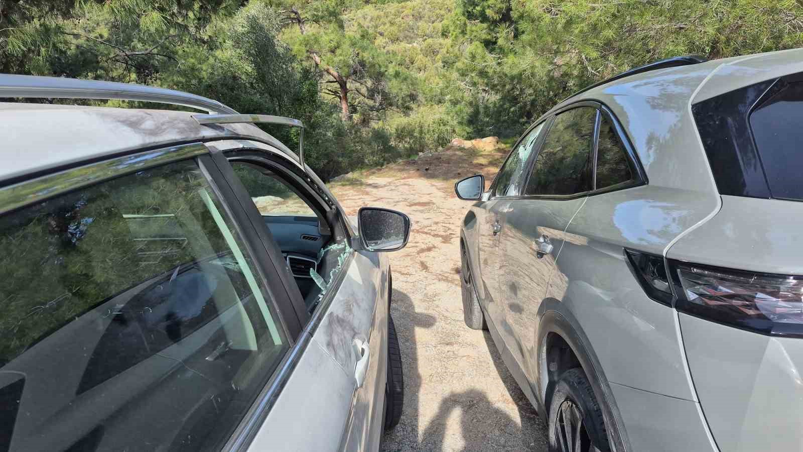 Bodrum’da araçtan hırsızlık olayı ilgili 3 kişi gözaltına alındı
