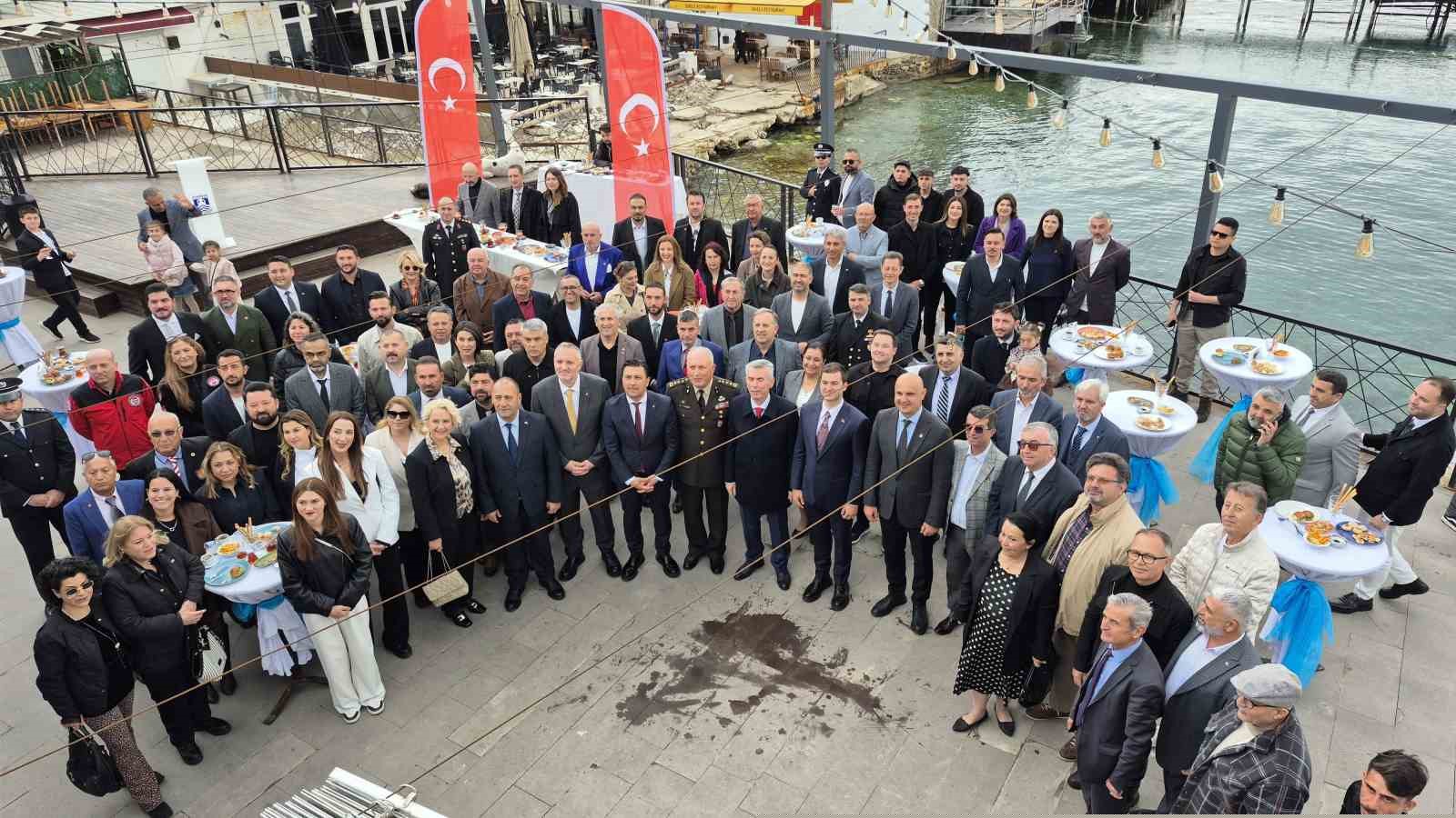 Bodrum’da bayramlaşma programı yapıldı
Bodrum’da bayramlaşma programı yapıldı