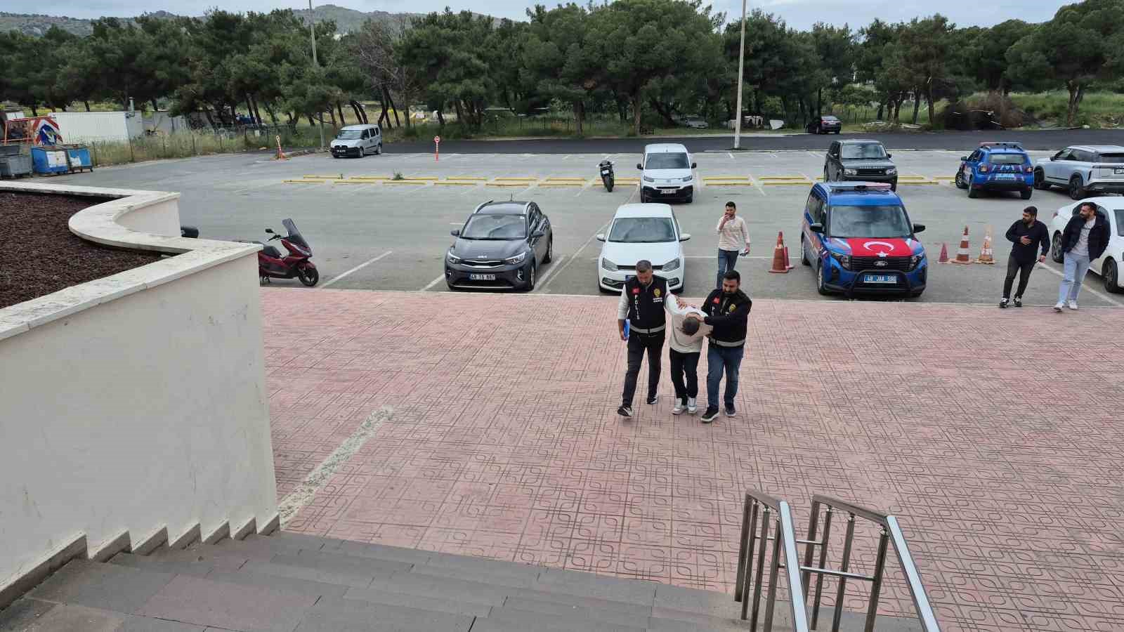 Bodrum’da eski sevgilisini bıçaklayarak yaralayan saldırgan tutuklandı
