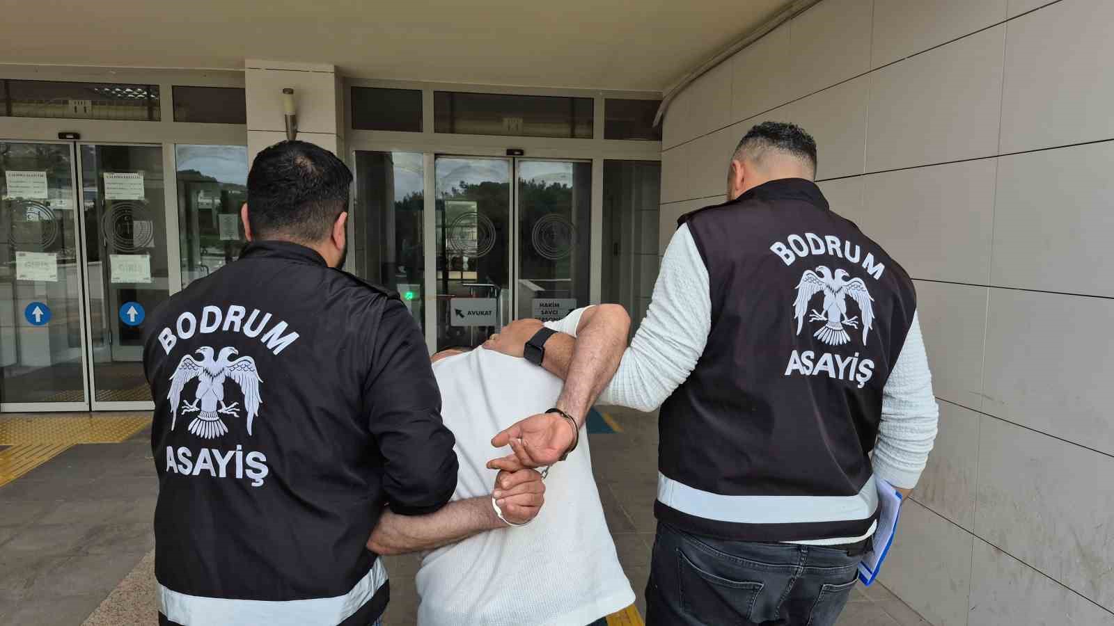 Bodrum’da eski sevgilisini bıçaklayarak yaralayan saldırgan tutuklandı
