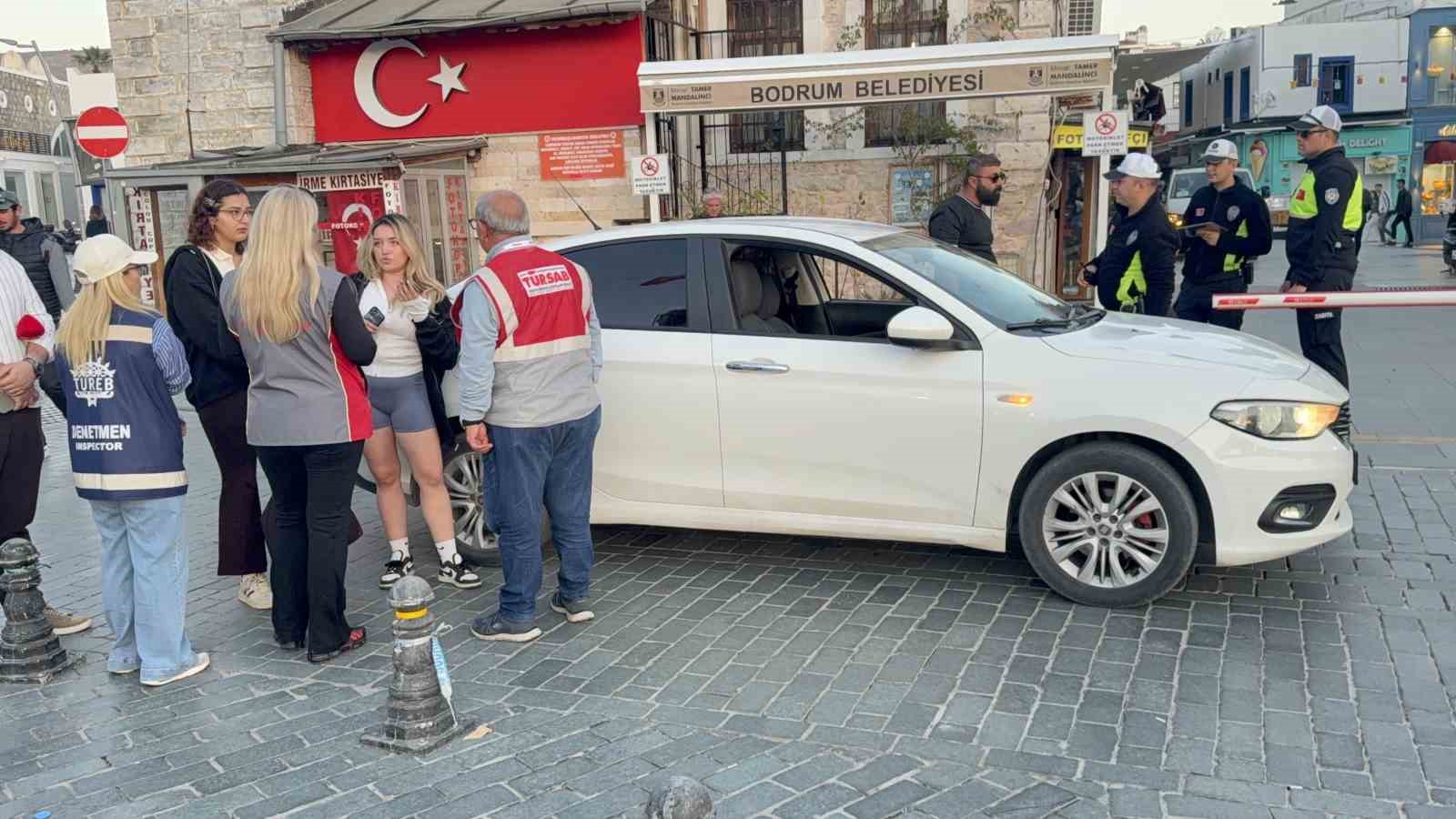 Bodrum’da gece baskını: Korsan taşımacılığa geçit yok
