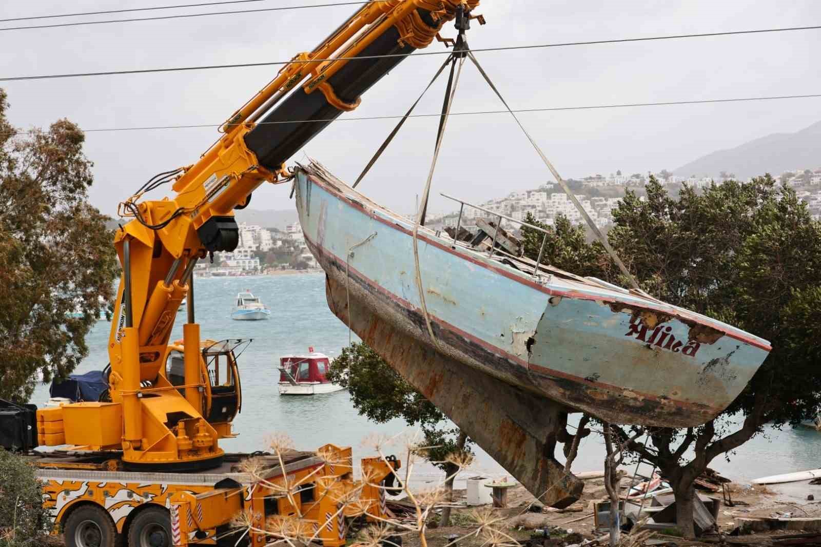 Bodrum’da Gümbet Koyu halka kazandırılıyor
Bodrum’da Gümbet Koyu halka kazandırılıyor