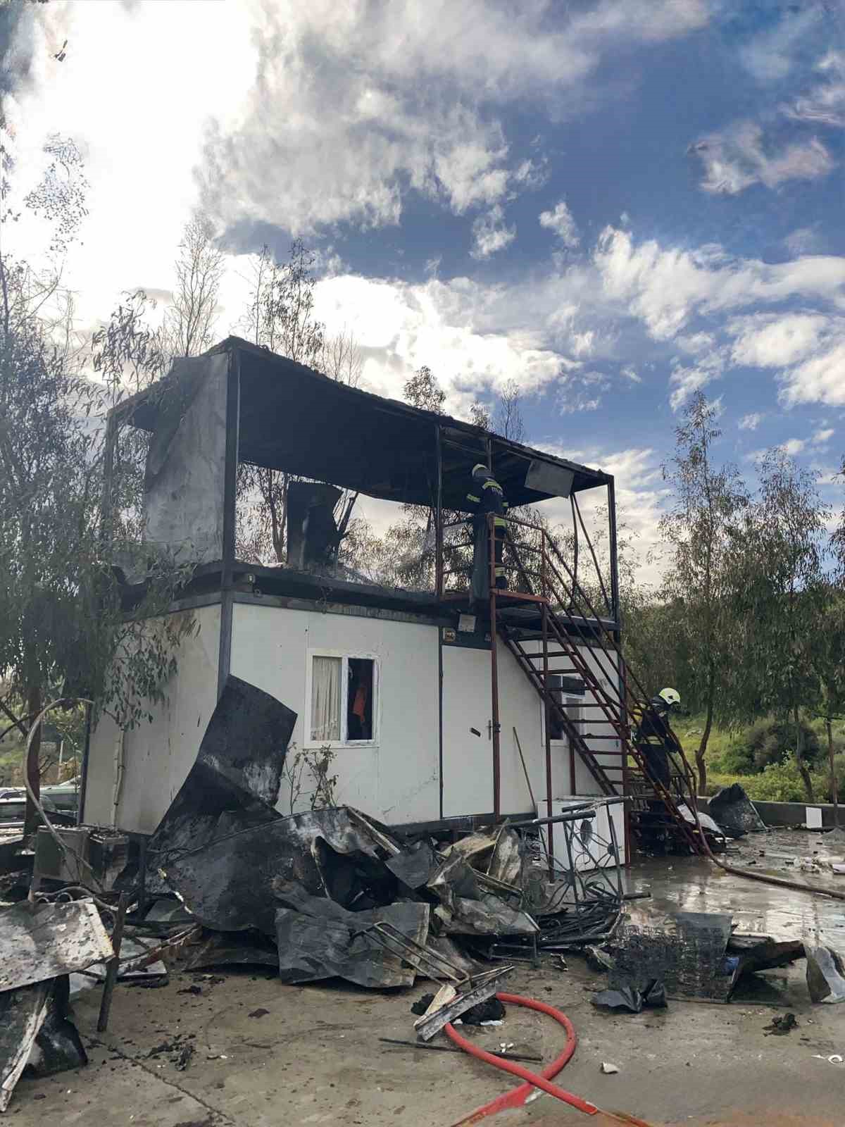Bodrum’da konteyner yangını
