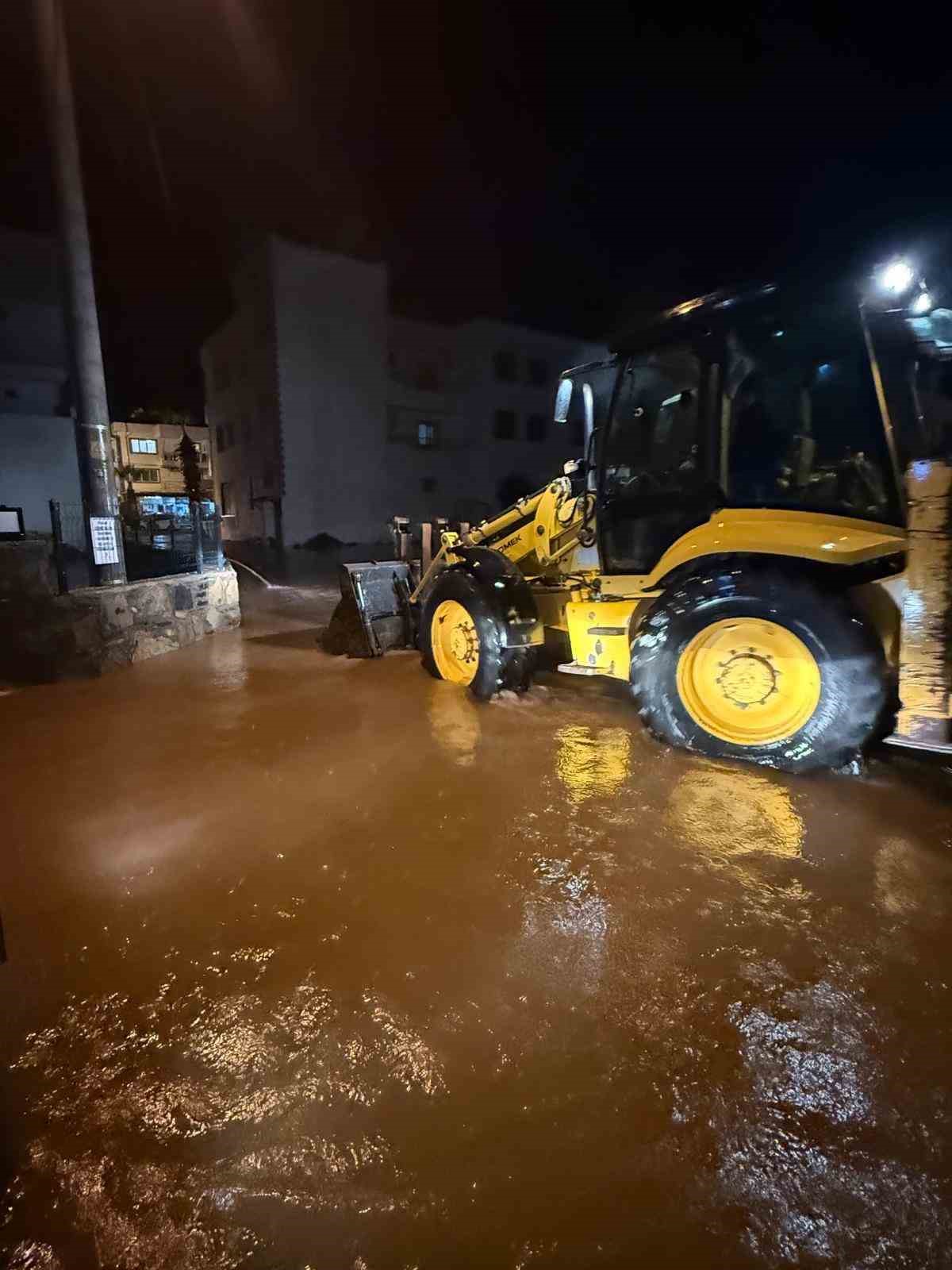 Bodrum’da metrekareye 50 kilogram yağış düştü
