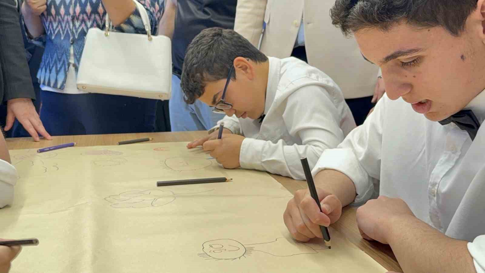 Bodrum’da özel öğrencilerden alkışlanan performans: "Hem vals yaptılar hem atölye açtılar"
