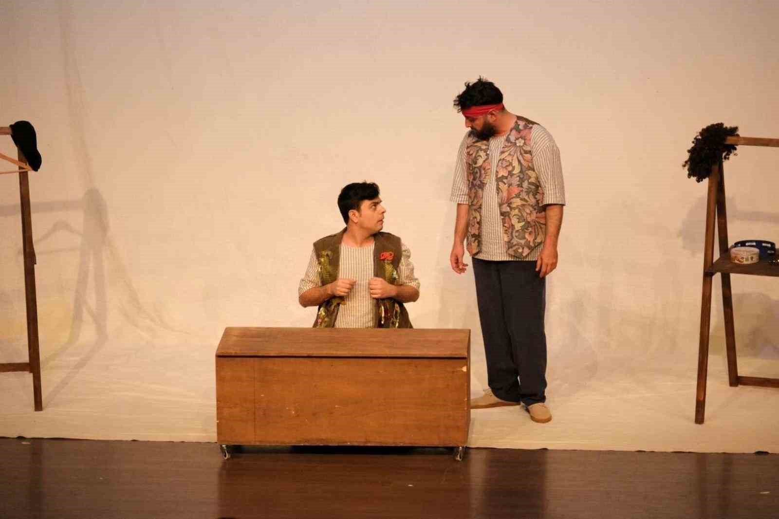 Bodrum’da perde "Cambazın cenazesi" ile kapanıyor
