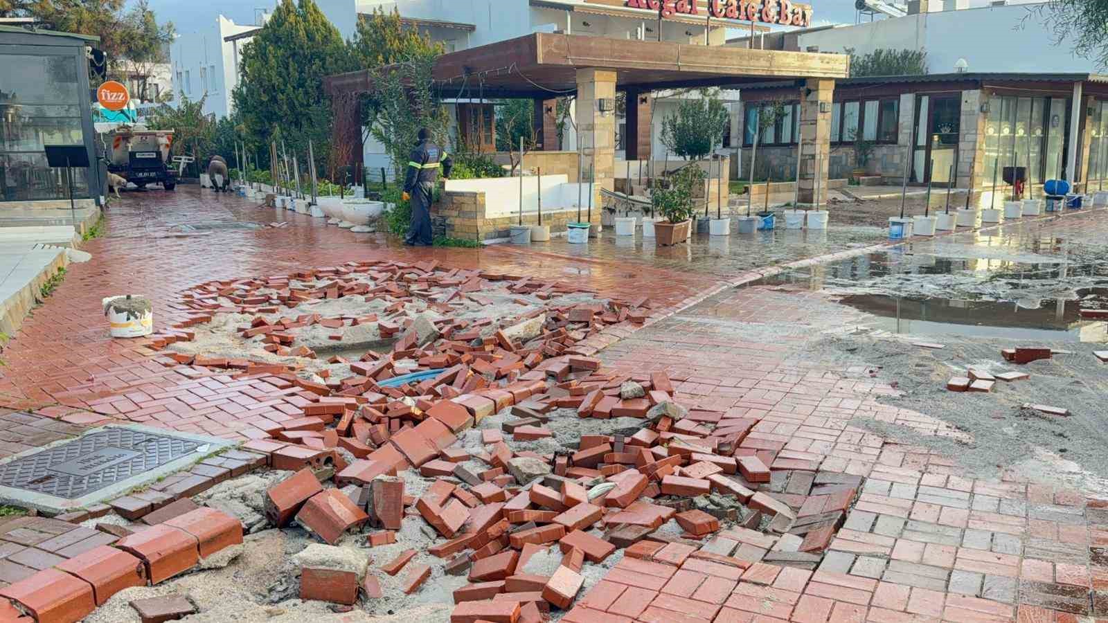 Bodrum’da selin tablosu gün ağarınca ortaya çıktı
