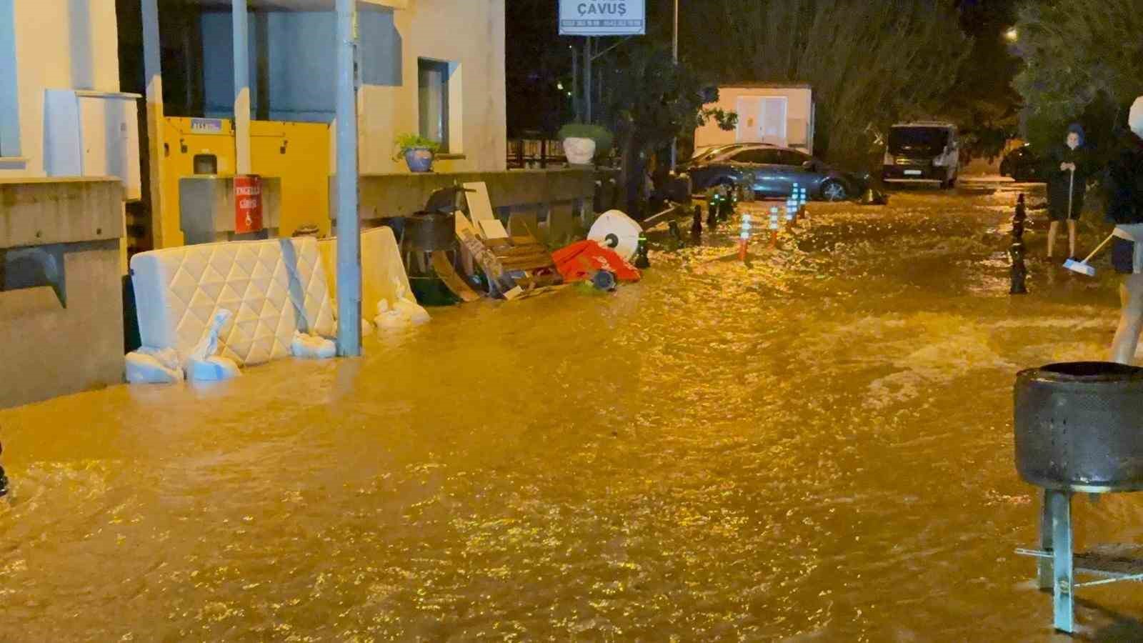 Bodrum’u sel vurdu, evler ve iş yerlerini su bastı
