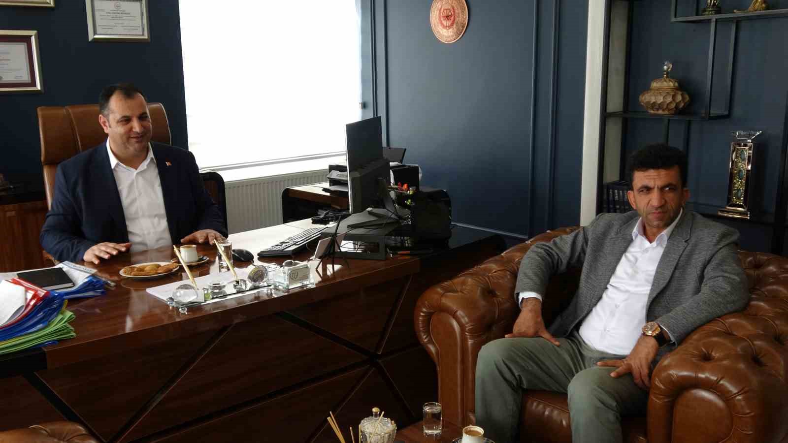 Boğazına kaçan pirinç tanesi canına mal oluyordu: O anları anlattı
