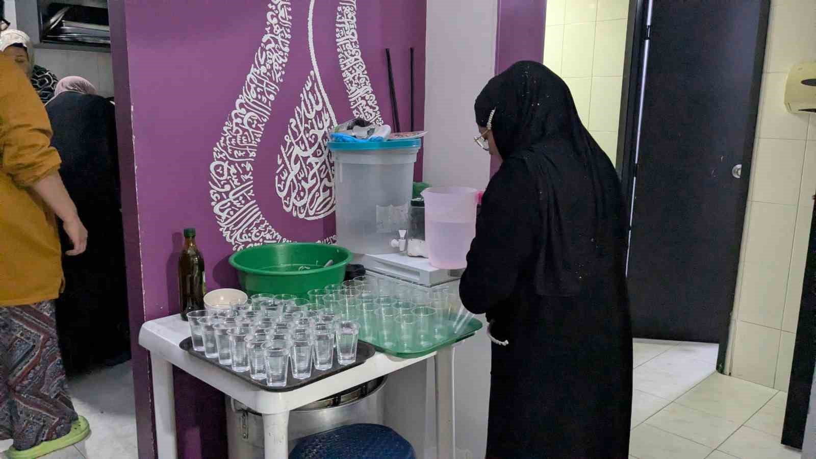 Bogota’taki Müslüman topluluk iftarını Estambul Camii’nde yapıyor
